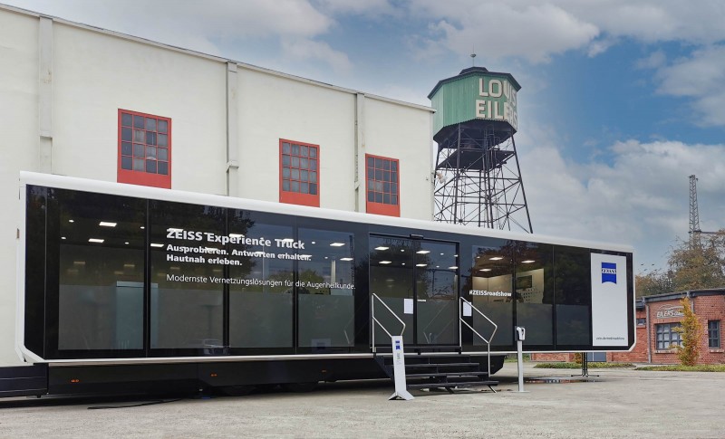 Roadshow mit dem ZEISS Experience Truck